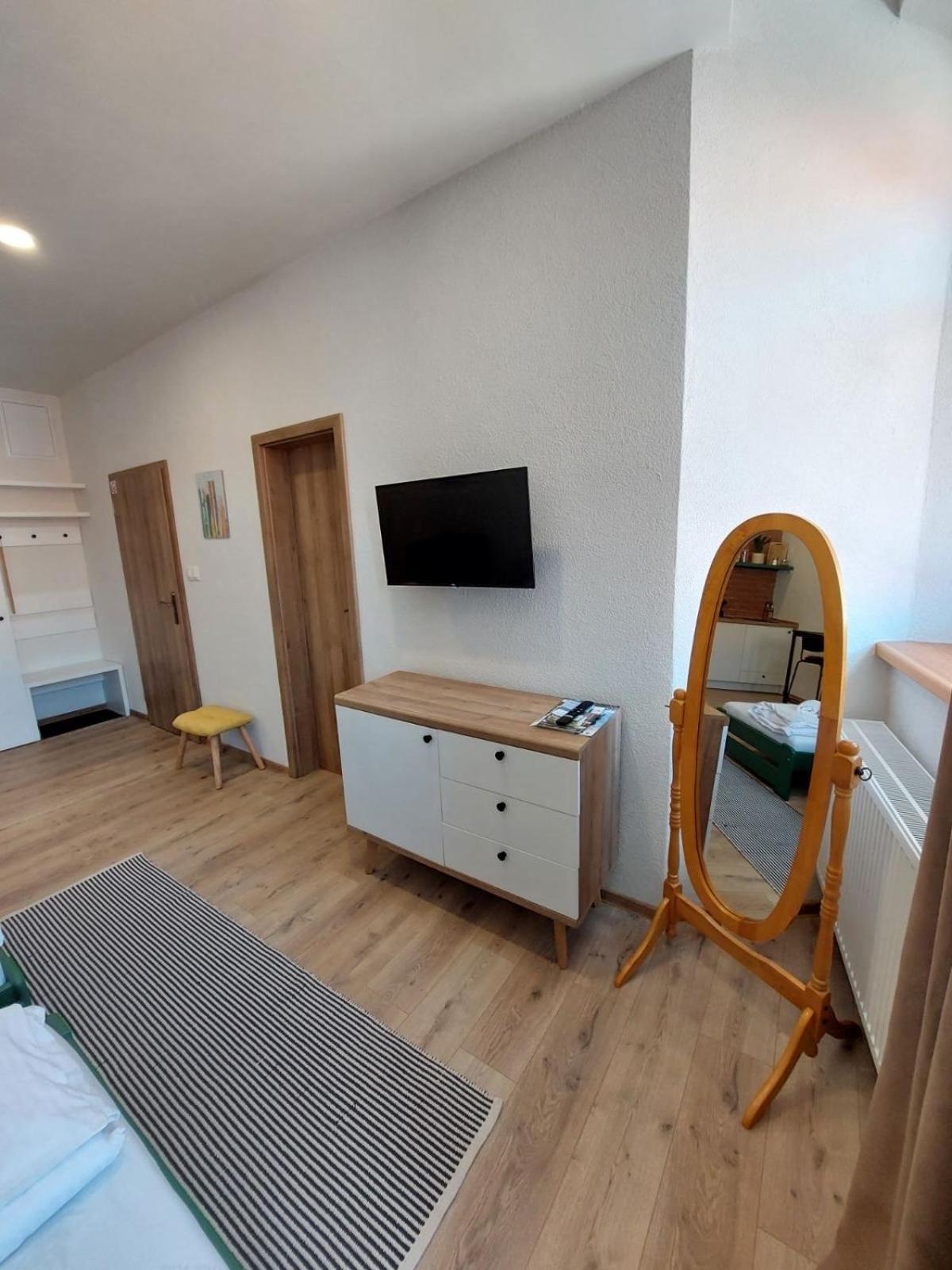 Alipoint Apartments Спиське Подградє Екстер'єр фото